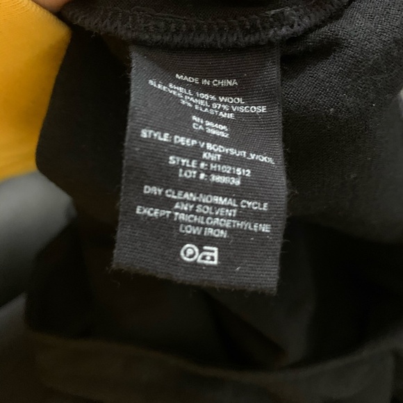 Theory Black White Wool Deep V-neck Body Suit NWT - Picture 7 of 7